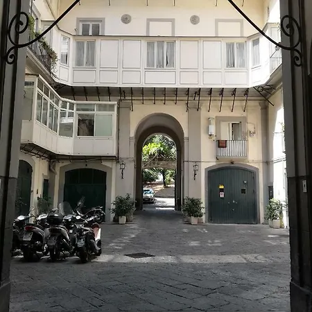 Casa Wenner 2 Panorama Su Chiaia *